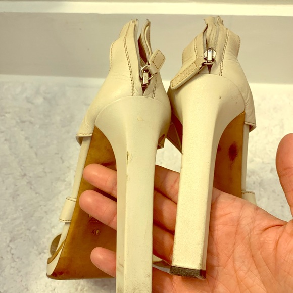 Gucci Cream Leather Gladiator Heels - Picture 5 of 7